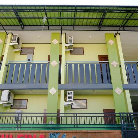 Zulfina Homestay Syariah Mitra Reddoorz Banyuwangi  Exterior foto