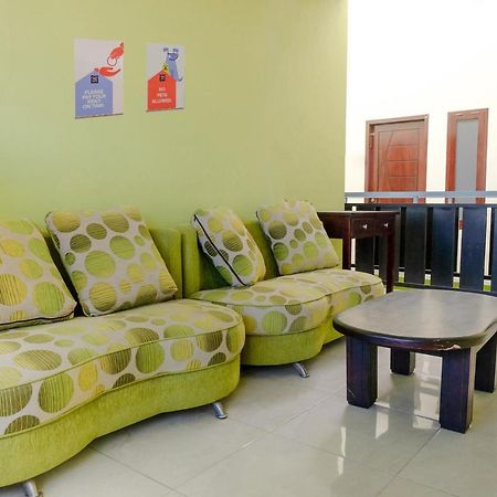 Zulfina Homestay Syariah Mitra Reddoorz Banyuwangi  Exterior foto