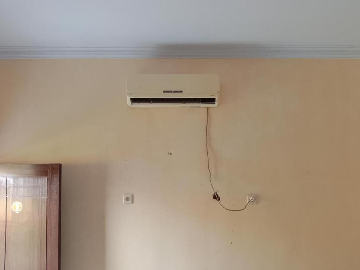 Zulfina Homestay Syariah Mitra Reddoorz Banyuwangi  Exterior foto