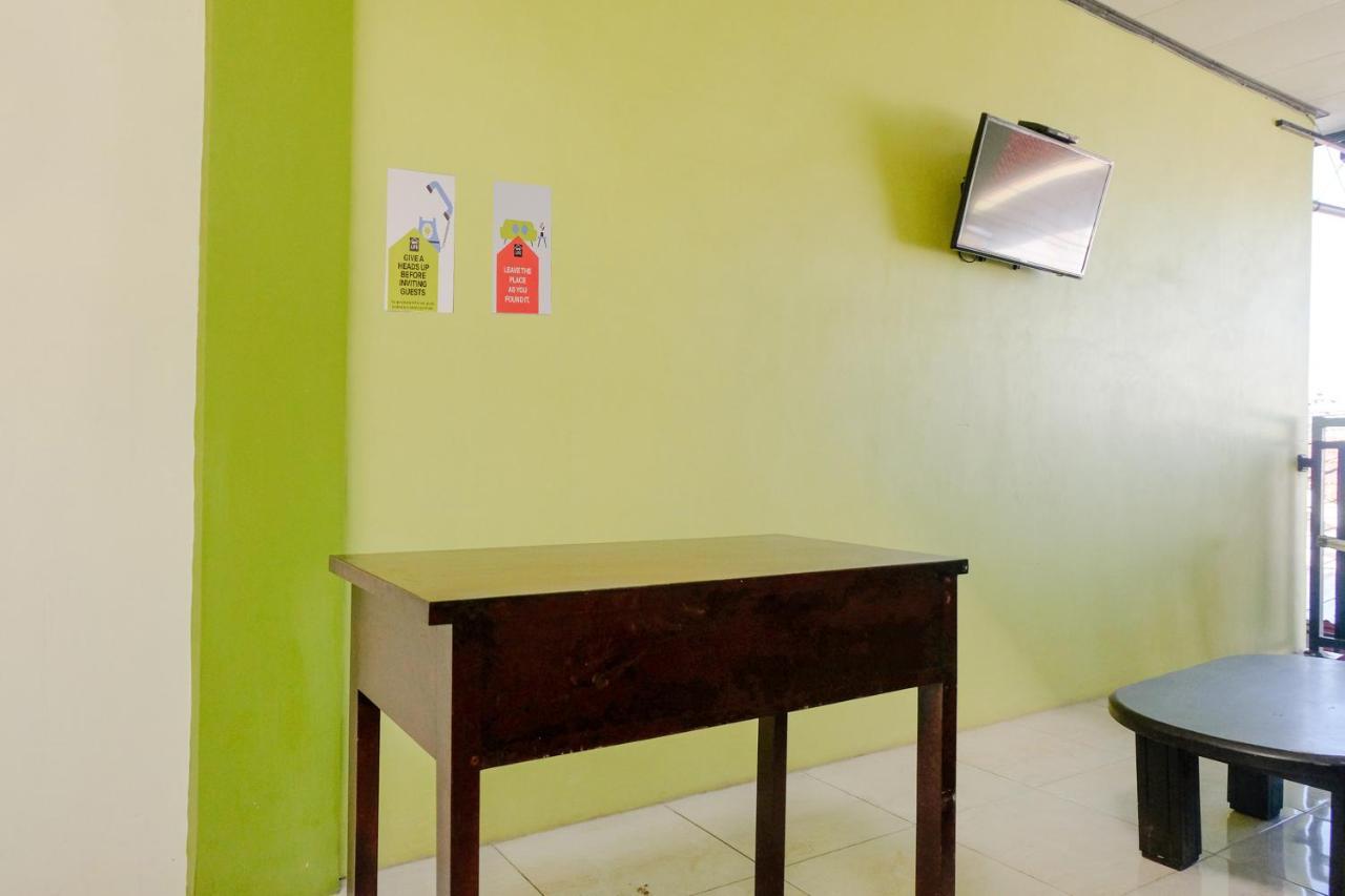 Zulfina Homestay Syariah Mitra Reddoorz Banyuwangi  Exterior foto
